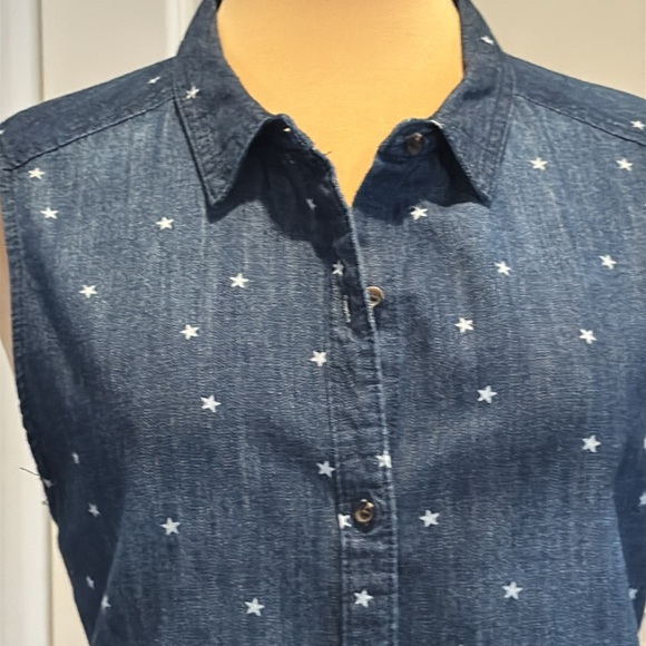 Universal Thread Blue chambray denim sleeveless stars print top XL 4th of July - Picture 8 of 11